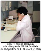Soeur Thérèse Belliveau à la clinique de l'Unité familiale de l'hôpital Dr G. L. Dumont (1989)