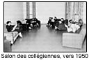 Salon des collégiennes, vers 1950