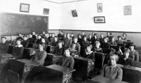 Classe de 8e année à Saint-Joseph en 1923-1924