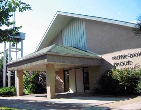 Église Notre-Dame d'Acadie sur le campus de l'Université de Moncton.