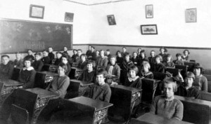 Classe de 8e année à Saint-Joseph en 1923-1924.